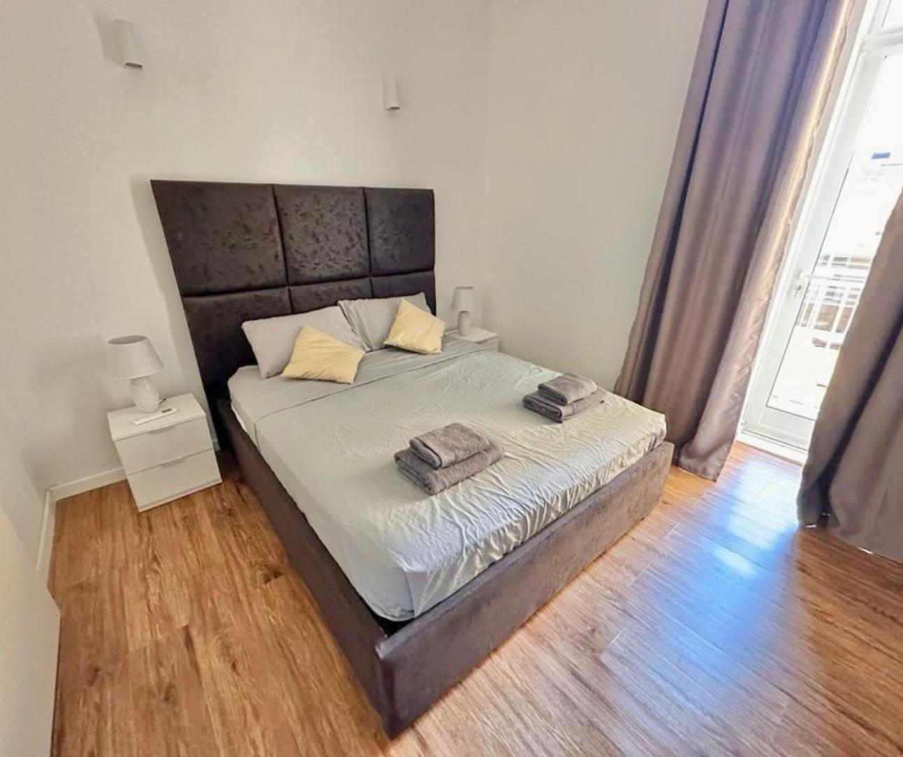 Central And Modern Valletta Flat Exterior foto